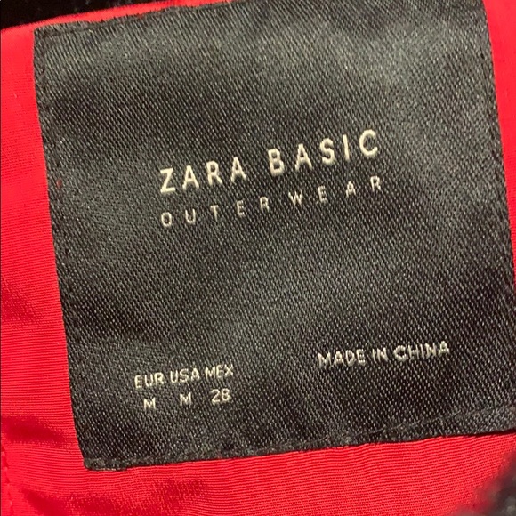 A red puffer jacket - Picture 3 of 3